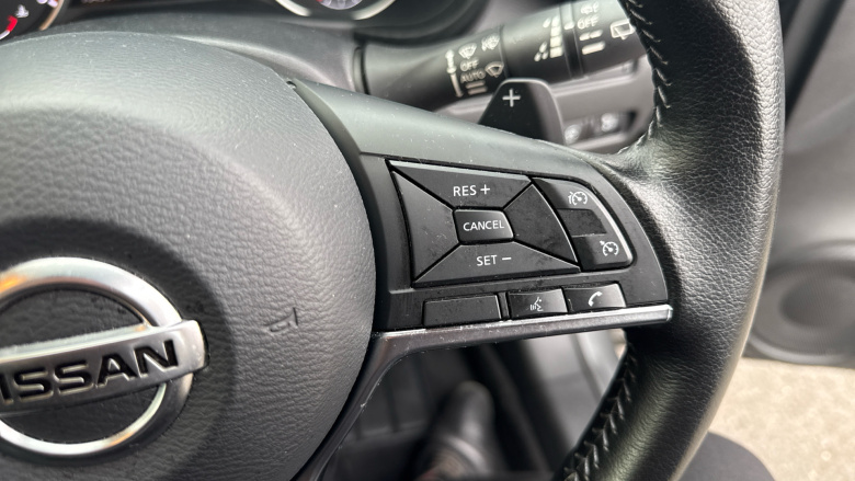 Nissan Juke 1.0 DiG-T N-Connecta 5dr DCT Petrol Hatchback